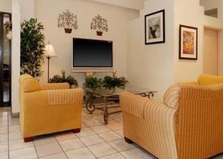 Hotel Comfort Suites Downtown New Orleans