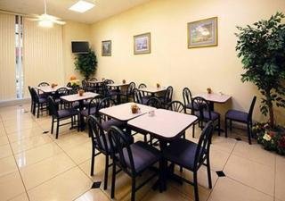 Hotel Comfort Suites Downtown New Orleans