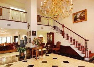 Hotel Comfort Suites Greensboro Airport