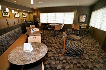 Hotel Comfort Suites-hobbs