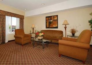 Hotel Comfort Suites-independence