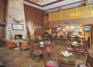 Hotel Comfort Suites Lake Country