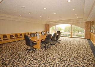 Hotel Comfort Suites Linn County Fairground And Expo