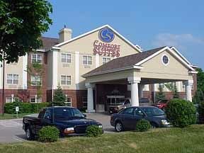 Hotel Comfort Suites Milwaukee Airport