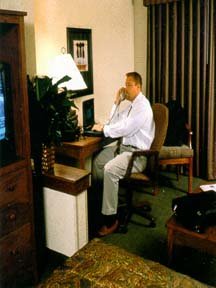 Hotel Comfort Suites Milwaukee Airport