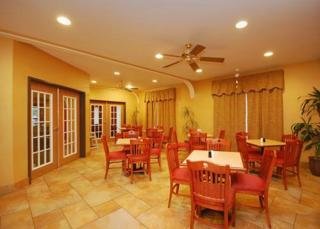 Hotel Comfort Suites Near Seaworld