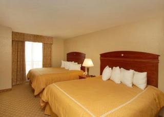Hotel Comfort Suites Near Seaworld