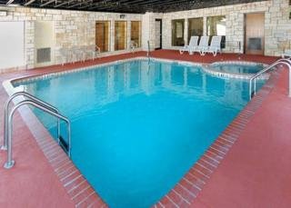 Hotel Comfort Suites Near Seaworld