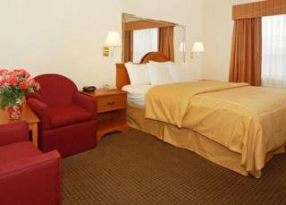 Hotel Comfort Suites Near The Galleria