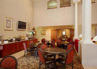 Hotel Comfort Suites North Fossil Creek