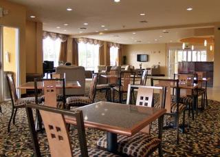 Hotel Comfort Suites Orlando Airport