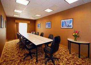 Hotel Comfort Suites Savannah Airport