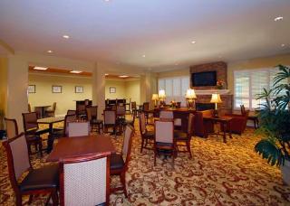 Hotel Comfort Suites Savannah Airport