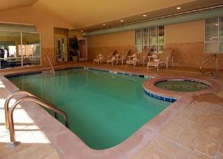 Hotel Comfort Suites Savannah Airport