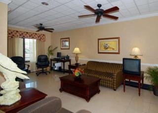 Hotel Comfort Suites Savannah North
