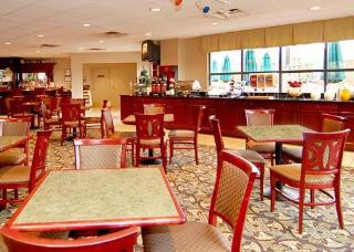 Hotel Comfort Suites University