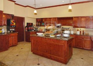 Hotel Comfort Suites University Drive