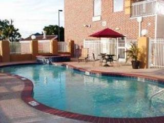 Hotel Comfort Suites University Drive