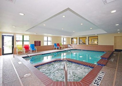 Hotel Comfort Suites-webster