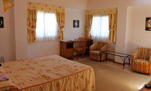 Hotel Conde De Badarán