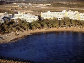 Hotel Constantinou Bros Pioneer Beach