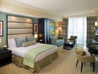 Hotel Continental Bayside Port Of Miami
