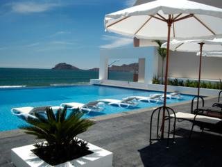 Hotel Coral Island & Spa