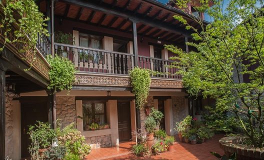 Hotel Corru San Pumés