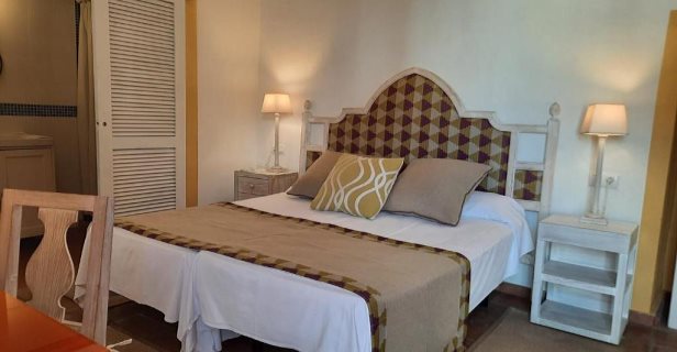 Hotel Cortijo Del Arte