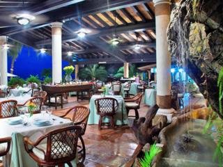 Hotel Costa Sur Resort & Spa