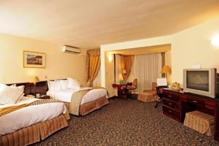 Hotel Country Inn & Suites
