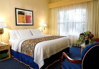 Hotel Courtyard By Marriott At Aventura Mall
