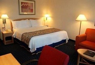 Hotel Courtyard By Marriott At Aventura Mall