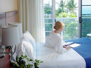 Hotel Courtyard By Marriott Miami Beach Oceanfront