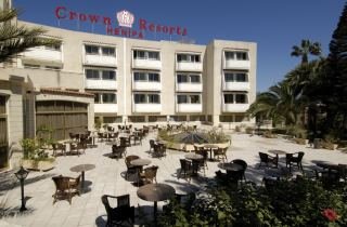 Hotel Crown Henipa