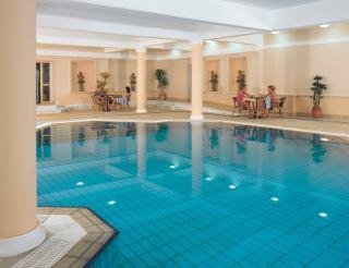 Hotel Crown Henipa