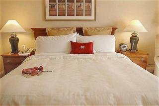 Hotel Crowne Plaza Cabana & Resort