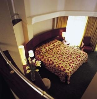Hotel Crowne Plaza John Lennon Airport
