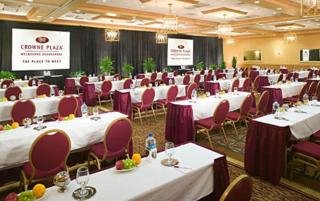 Hotel Crowne Plaza Melbourne Oceanfront