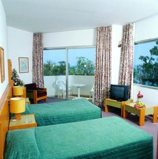 Hotel Crusader Beach