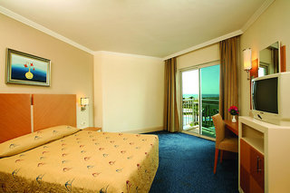 Hotel Crystal Admiral Resort Suits & Spa