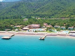 Hotel Crystal Flora Beach Resort