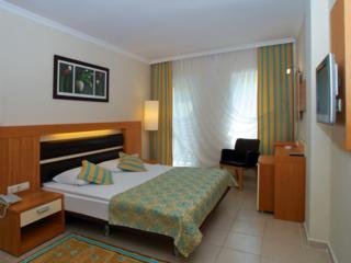 Hotel Crystal Flora Beach Resort