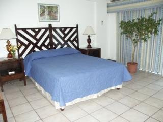 Hotel Crystal Ripple Beach Lodge