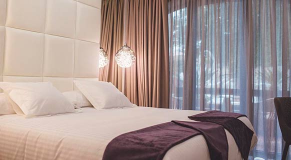 Hotel Cuevas