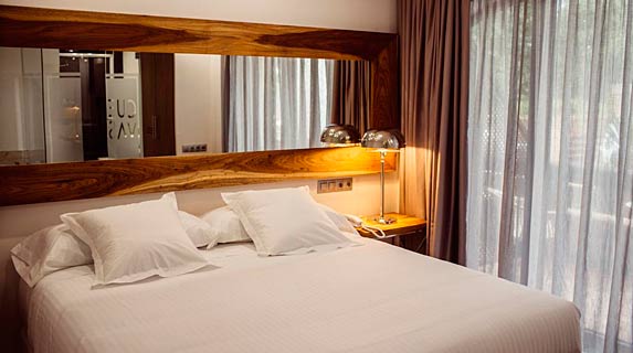 Hotel Cuevas