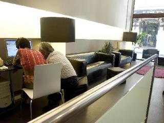 Hotel Curious