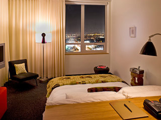 Hotel Custom