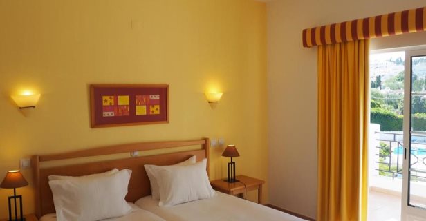 Hotel Cvl Club House