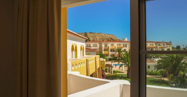 Hotel Cvl Club House